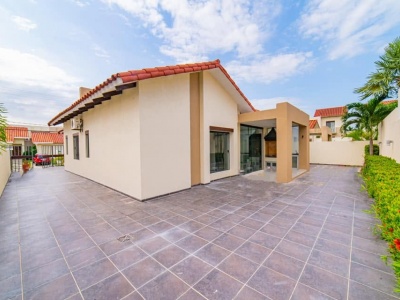 CASA EN VENTA COND. SANTA CRUZ DE LA COLINA