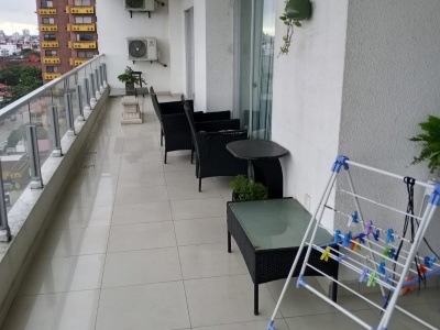 Amplio Dpto. en venta en 10mo. Piso del Edif. Punta del Este