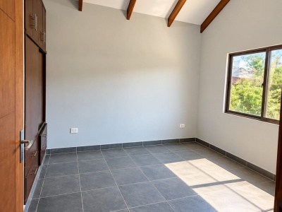 CASA EN VENTA - FINAL CUMAVI 9NO ANILLO - URB. ROSAS DEL ESTE - ZONA SUR