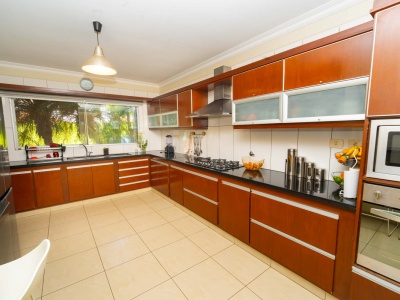 Hermosa y Cómoda Casa en Venta en Colinas del Urubo Sector I