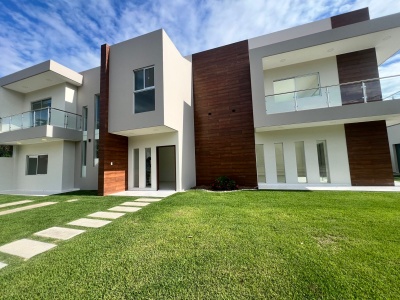 CASA DE 4 DORMITORIOS EN VENTA EN EL URUBO VILLA BONITA