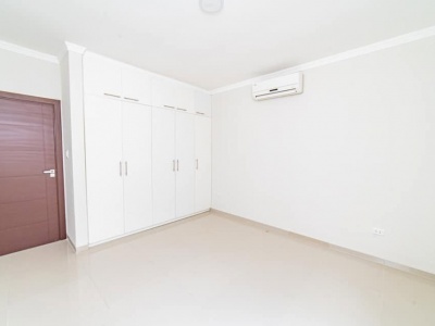 CASA EN VENTA COND. SANTA CRUZ DE LA COLINA