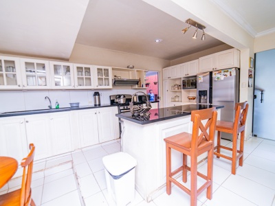 Casa en venta de 4 dormitorios condominio Bella Vista zona Este