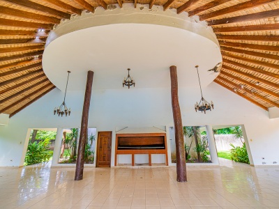 AMPLIA CASA EN KM9 DVLG - Condominio cerrado Casa Jardin
