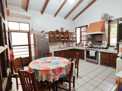 CASA INDEPENDIENTE DE 4 HABITACIONES EN ALQUILER EN ZONA ESTE