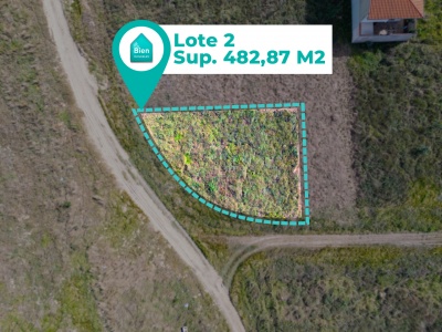 LOTE DE TERRENO EN VENTA / AV MOSCU 9NO ANILLO / 300 M2