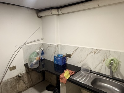 Tienda comercial en Alquiler sobre avenida - Zona Centro