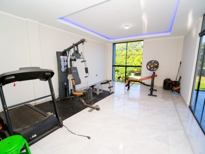 CASA COMERCIAL EN ESQUINA EN VENTA