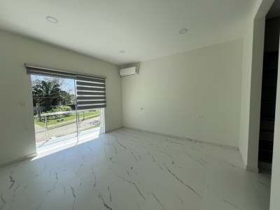 CASA DE 4 DORMITORIOS EN VENTA EN EL URUBO VILLA BONITA