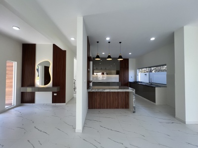CASA DE 4 DORMITORIOS EN VENTA EN EL URUBO VILLA BONITA