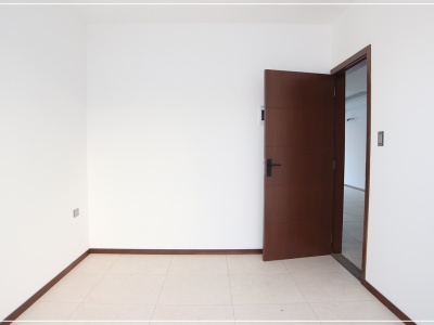 Casa 3 dormitorios Barrio Oriental (zona 4to anillo entre Canal Isuto y Radial 26)