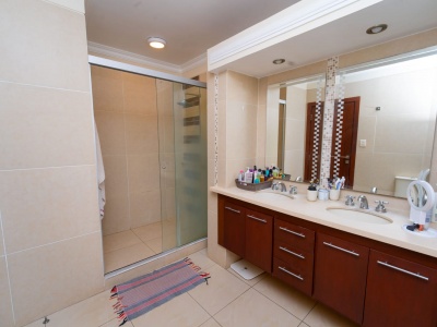 Hermosa y Cómoda Casa en Venta en Colinas del Urubo Sector I