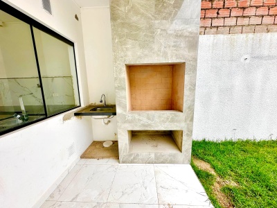 HERMOSA CASA A ESTRENAR, DE 2 PLANTAS, A UNA CUADRA DE LA AVENIDA, ZONA SUR