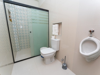 CASA EN VENTA CON GALPON
