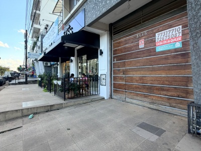 AMPLIO DEPARTAMENTO EN ALQUILER SOBRE AVENIDA 