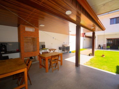 CASA DE 4 DORMITORIOS EN VENTA AV CUMAVI 8vo ANILLO