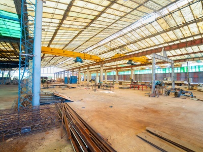 GALPON INDUSTRIAL EN VENTA SOBRE AVENIDA EN EL PILAT