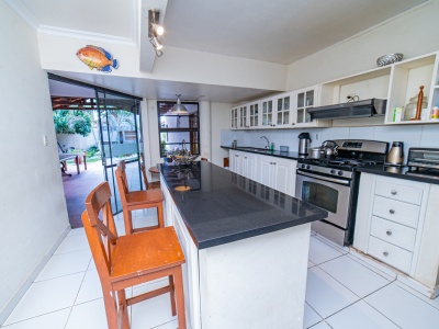 Casa en venta de 4 dormitorios condominio Bella Vista zona Este