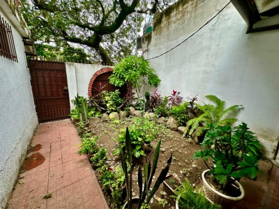"CASA COMERCIAL EN VENTA, DE 480,80  M2, DE 2 PLANTAS, SOBRE CALLE CAMPERO"