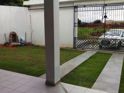 Hermosa y amplia casa en venta en Zona Norte Urb. El Mirador de Akualand