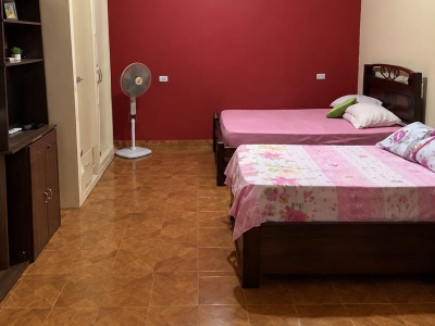CASA EN VENTA ZONA AV LUJAN 8vo Y 9no ANILLO CON TIENDA AMPLIA