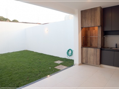 Casa 3 dormitorios Barrio Oriental (zona 4to anillo entre Canal Isuto y Radial 26)