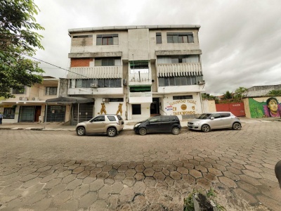 LOCAL COMERCIAL EN ALQUILER - CENTRO DE LA CIUDAD con parqueo propio