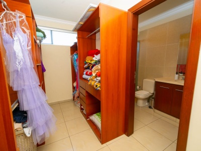 Hermosa y Cómoda Casa en Venta en Colinas del Urubo Sector I