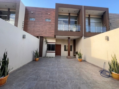 CASA DE 4 DORMITORIOS AV SANTOS DUMONT
