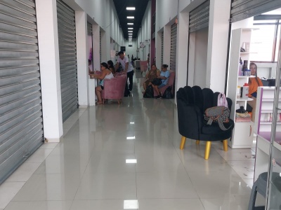 LOCALES COMERCIALES