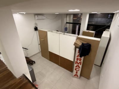 Tienda comercial en Alquiler sobre avenida - Zona Centro
