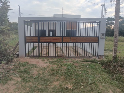 Casa en Venta o anticretico Ubicación: Zona Este Urb. El Trapiche 3