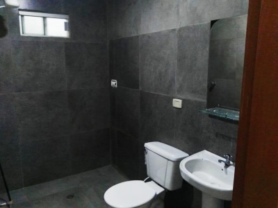Hermosa y amplia casa en venta en Zona Norte Urb. El Mirador de Akualand