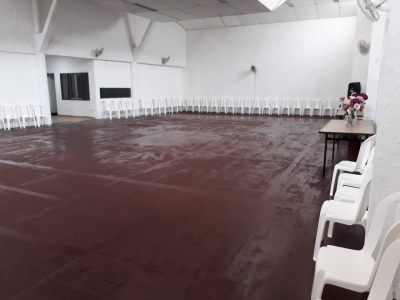 LOCAL COMERCIAL EN ALQUILER - CENTRO DE LA CIUDAD con parqueo propio